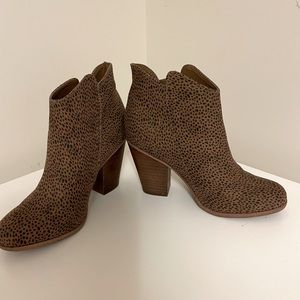 MICHAEL BY Michael Shannon brown and black boots with side zipper!